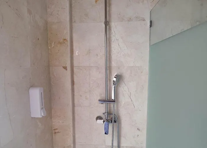 Lovecho & Unit Hotel