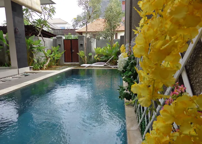 Lovecho & Unit Hotel 3*