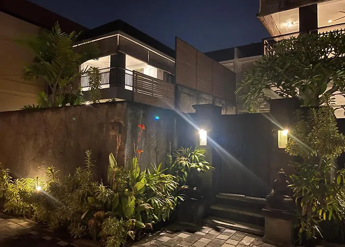 Lovecho & Unit Hotel 3*